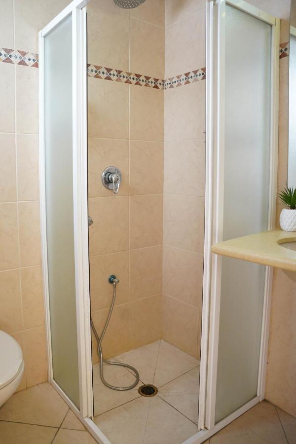 Two Bed Room Apartment 5 Min Walk To The Beach Ейлат Екстериор снимка