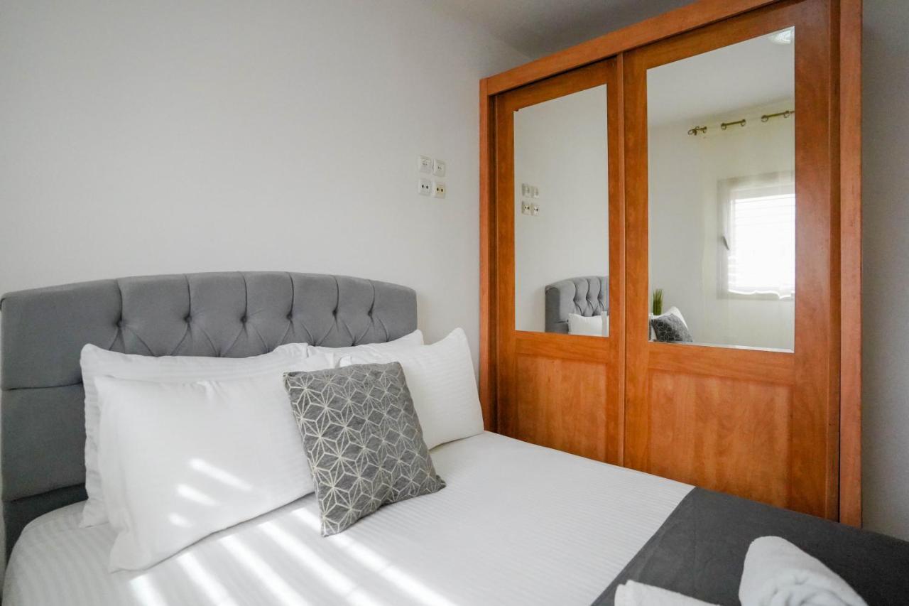 Two Bed Room Apartment 5 Min Walk To The Beach Ейлат Екстериор снимка