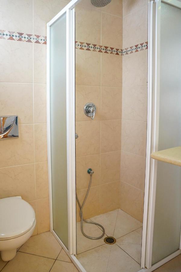 Two Bed Room Apartment 5 Min Walk To The Beach Ейлат Екстериор снимка