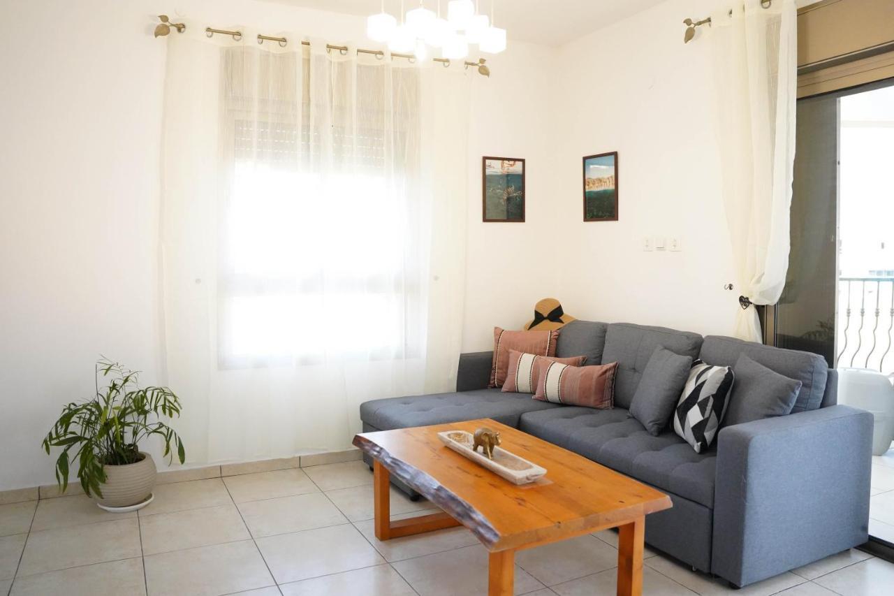 Two Bed Room Apartment 5 Min Walk To The Beach Ейлат Екстериор снимка