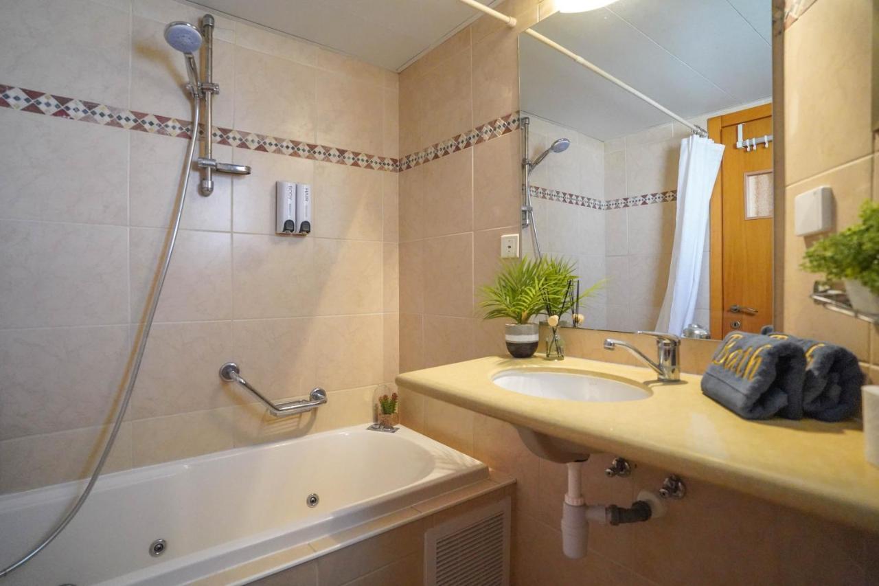 Two Bed Room Apartment 5 Min Walk To The Beach Ейлат Екстериор снимка