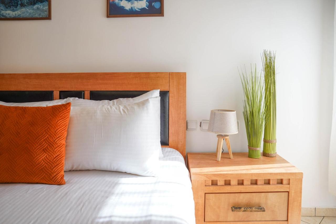 Two Bed Room Apartment 5 Min Walk To The Beach Ейлат Екстериор снимка