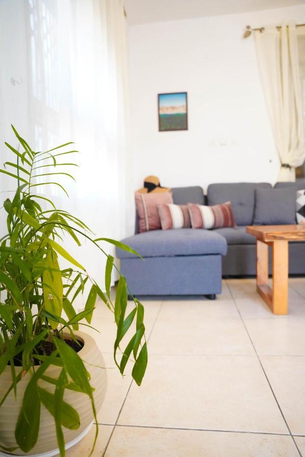Two Bed Room Apartment 5 Min Walk To The Beach Ейлат Екстериор снимка
