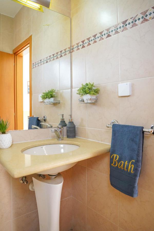 Two Bed Room Apartment 5 Min Walk To The Beach Ейлат Екстериор снимка