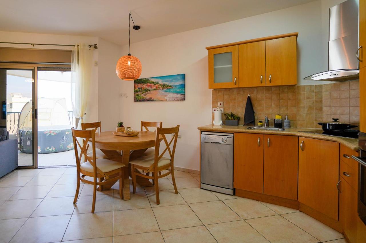 Two Bed Room Apartment 5 Min Walk To The Beach Ейлат Екстериор снимка
